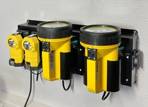CR-23-with-ML-and-IL-lamps1-Web[1].webp