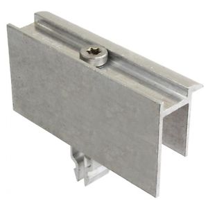 Schletter Aurinkopanelin päätykiinnike alumiinikiskoon