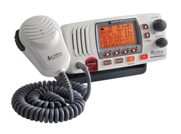 COBRA MRF77WGPS VHF-radiopuhelin GPS vastaanottimella.